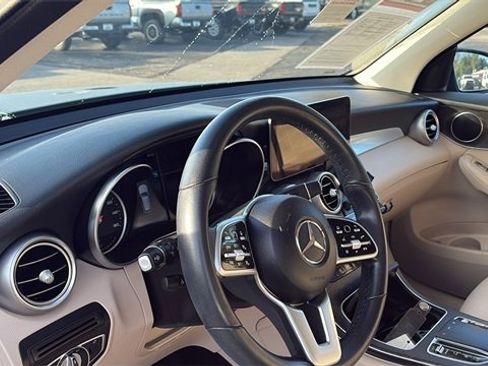 Used 2022 Mercedes-Benz GLC 300 image 10