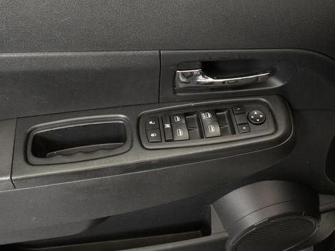 Used 2012 Jeep Liberty Sport image 23