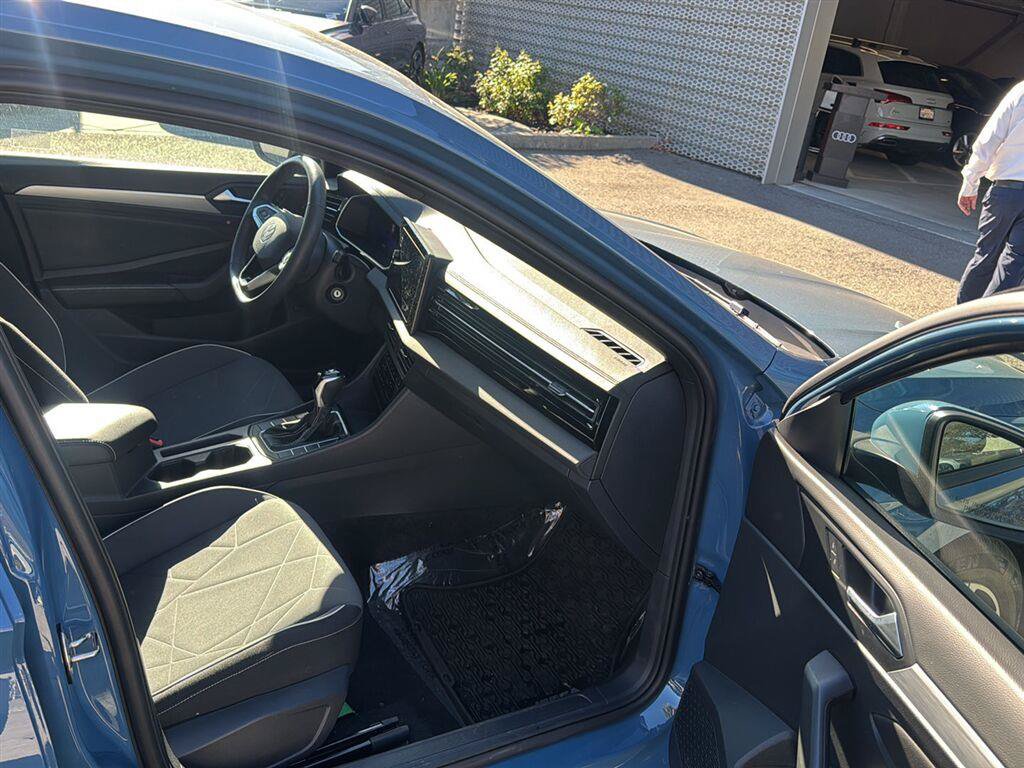 Used 2026 Volkswagen Jetta Sport FWD image 13