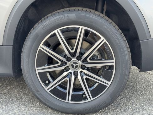 Used 2024 Mercedes-Benz EQB 300 4MATIC image 16