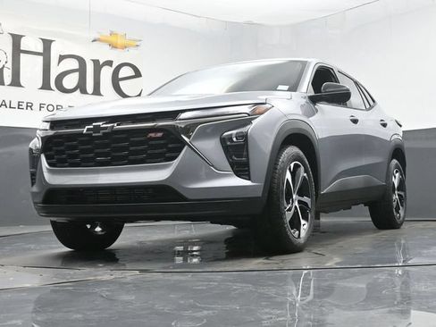 New 2026 Chevrolet Trax RS FWD image 4