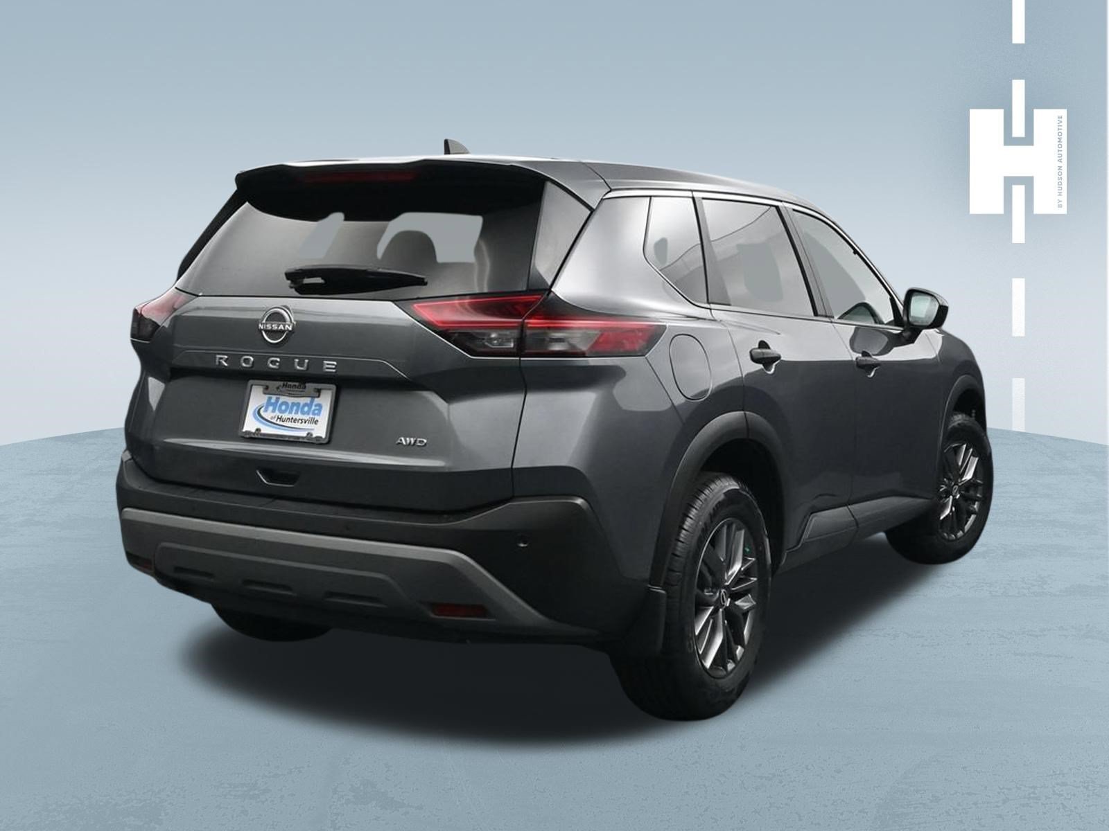Used 2023 Nissan Rogue S AWD/4WD image 3