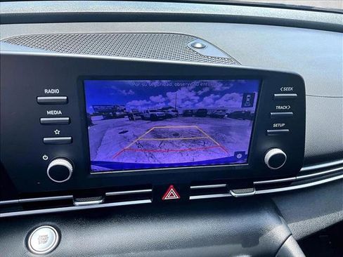 Used 2021 Hyundai Elantra SEL FWD image 22