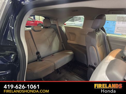 Used 2024 Toyota Sienna XLE image 41