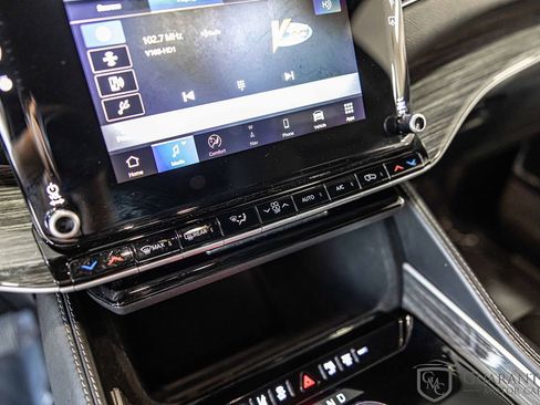 Used 2022 Jeep Wagoneer Series II w/ Flexible Seating Group image 29