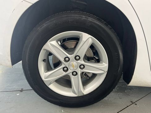 Used 2024 Chevrolet Malibu LT FWD image 16