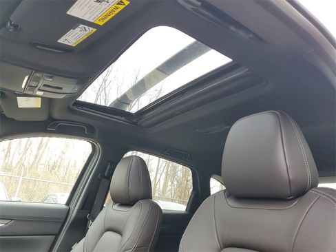 New 2025 MAZDA CX-5 Signature image 12