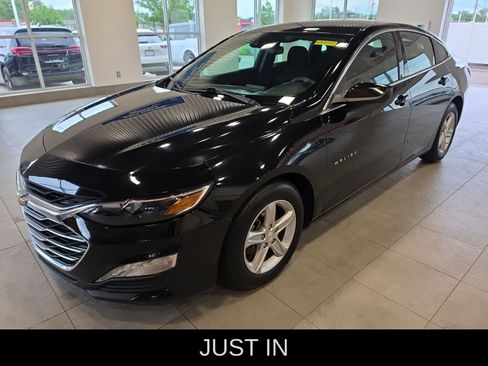 Used 2023 Chevrolet Malibu LT FWD image 1