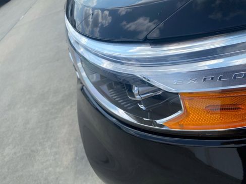 Used 2022 Ford Explorer XLT image 29