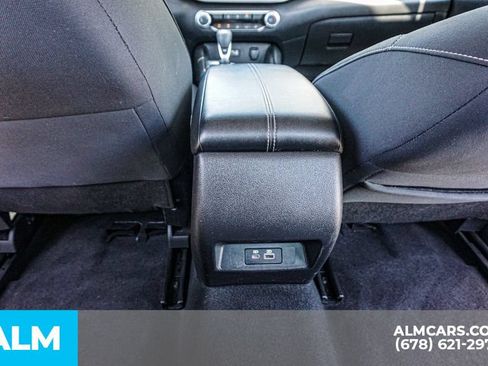Used 2025 Nissan Altima 2.5 SV FWD image 30