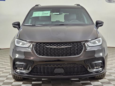 New 2026 Chrysler Pacifica Select image 9