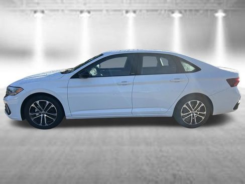 Used 2024 Volkswagen Jetta Sport FWD image 3