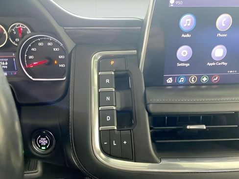 Used 2021 Chevrolet Tahoe Z71 w/ Z71 Signature Package AWD/4WD image 41
