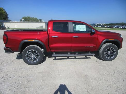 New 2026 GMC Canyon Denali AWD/4WD image 3