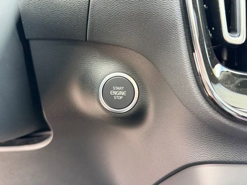 New 2026 Volvo XC40 B5 Plus w/ Protection Package Premier image 27