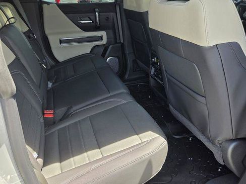 New 2026 GMC Hummer EV 4x4 Crew Cab image 18