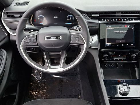 Used 2023 Jeep Grand Cherokee L Laredo AWD/4WD image 14