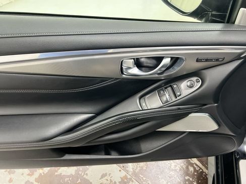 Used 2018 INFINITI Q60 3.0t Luxe w/ Sensory Package 3.0T Luxe AWD/4WD image 22