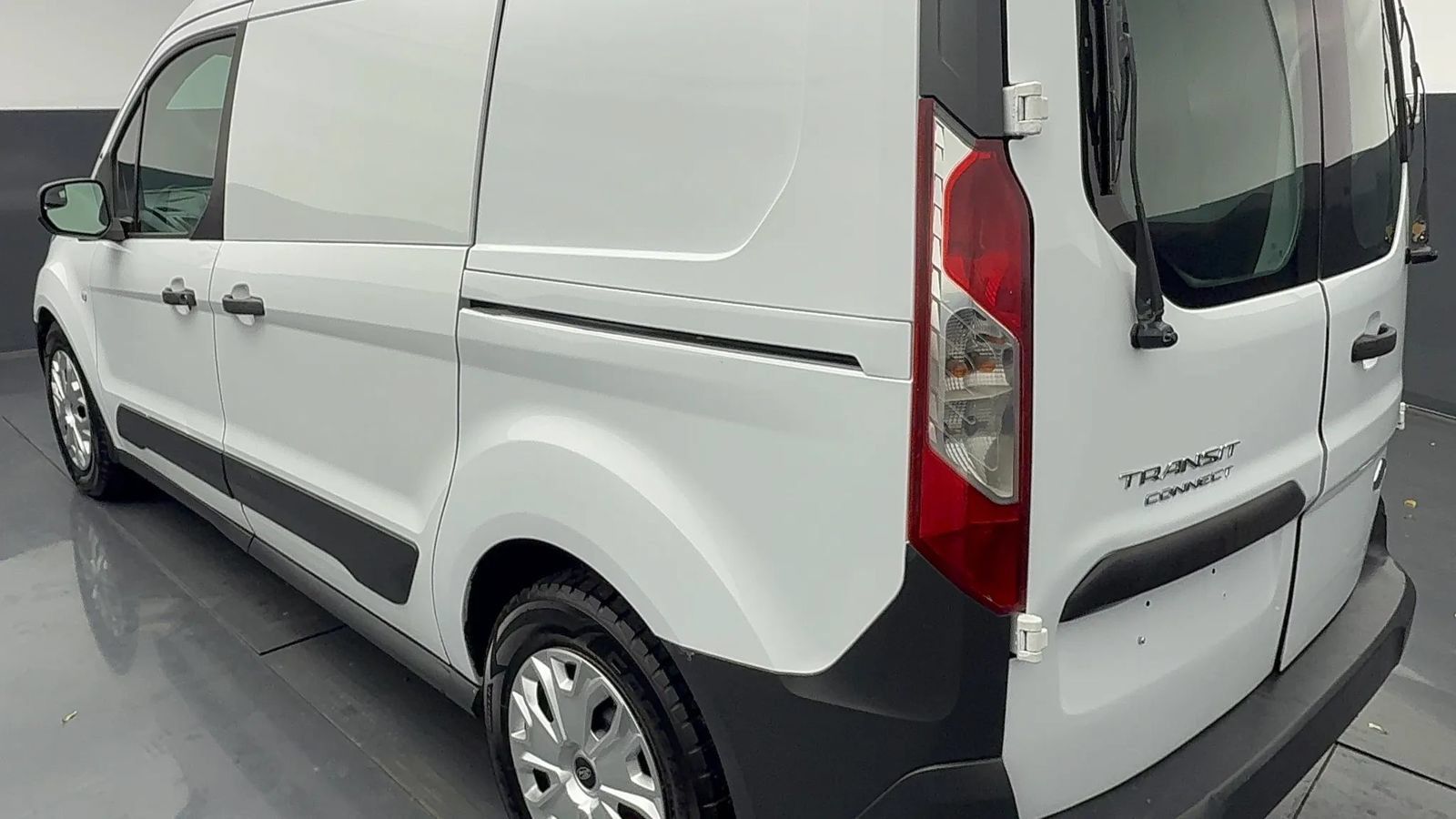 Used 2016 Ford Transit Connect XL FWD image 5