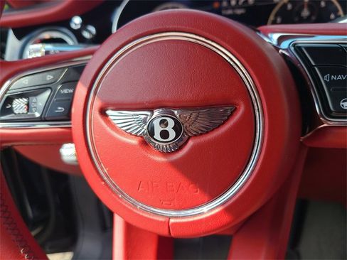 Used 2021 Bentley Flying Spur V8 image 33