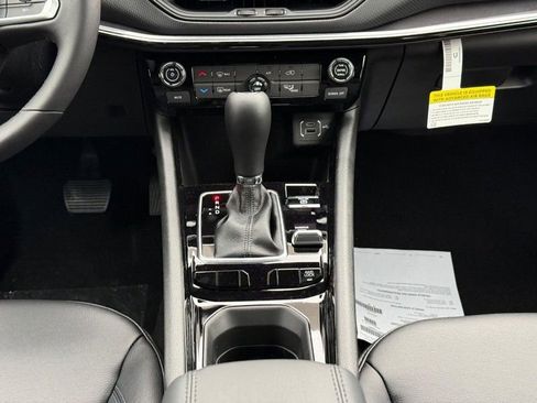 New 2026 Jeep Compass Latitude image 11