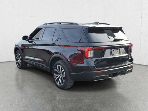 Used 2025 Ford Explorer ST-Line image 5