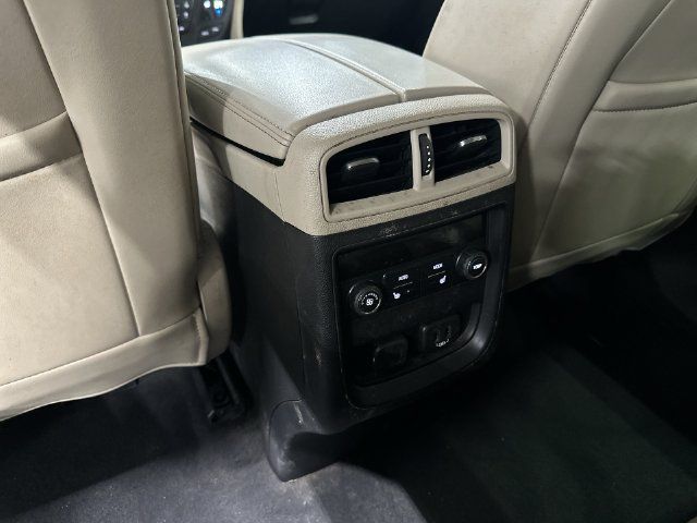 Used 2018 Buick Envision Essence FWD image 31