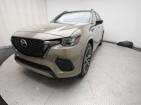 Certified 2025 MAZDA CX-70 3.3 Turbo S w/ Premium Plus AWD/4WD image 12