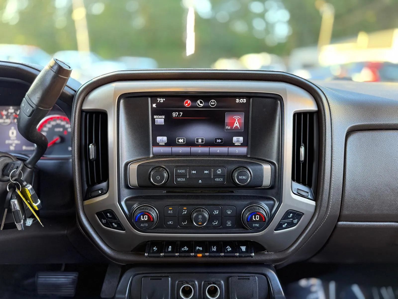 Used 2015 GMC Sierra 2500 Denali w/ Duramax Plus Package AWD/4WD image 20