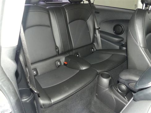 Used 2019 MINI Cooper S w/ Signature Upholstery Package image 23