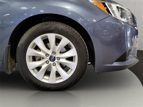 Used 2016 Subaru Legacy 2.5i Premium w/ Moonroof Package image 12