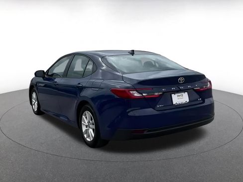 Used 2025 Toyota Camry LE image 11