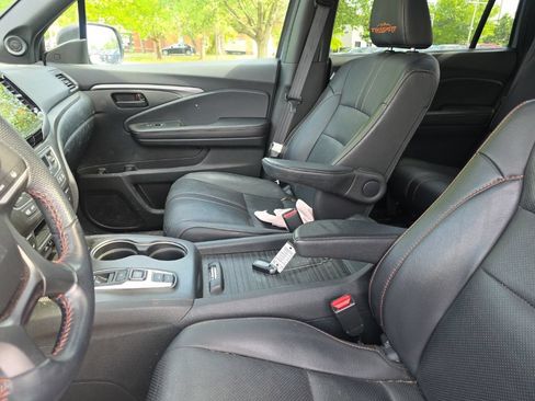 Used 2023 Honda Passport TrailSport image 23