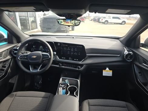 New 2026 Chevrolet Equinox LT w/ Safety and Technology Package image 9