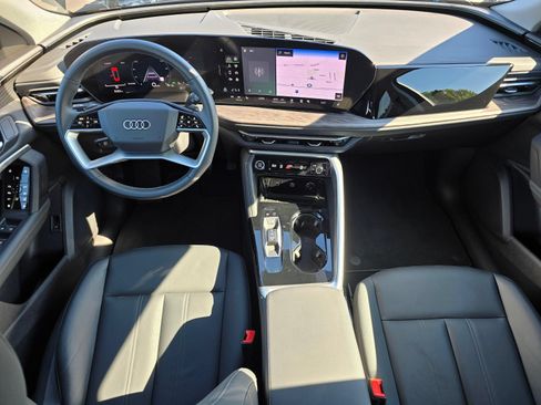 Certified 2025 Audi Q5 Premium w/ Convenience Package AWD/4WD image 16