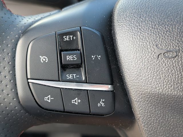 Used 2025 Ford Escape ST-Line Select AWD/4WD image 19