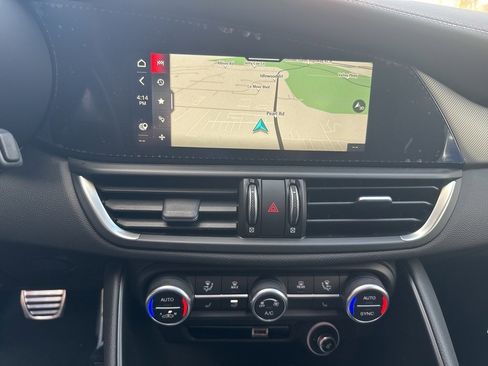 New 2025 Alfa Romeo Giulia AWD w/ Driving Assist Package image 15