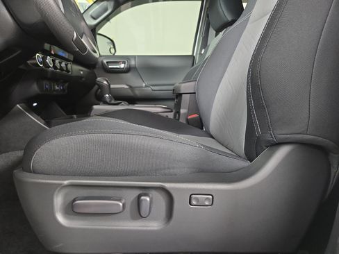 Used 2023 Toyota Tacoma TRD Off-Road AWD/4WD image 28