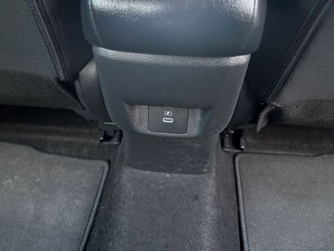 Used 2025 Nissan Versa SV image 20