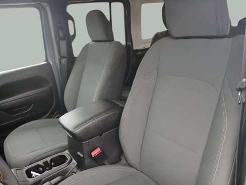 Used 2024 Jeep Wrangler Unlimited AWD/4WD image 21