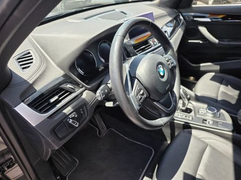 Used 2022 BMW X1 xDrive28i AWD/4WD image 10