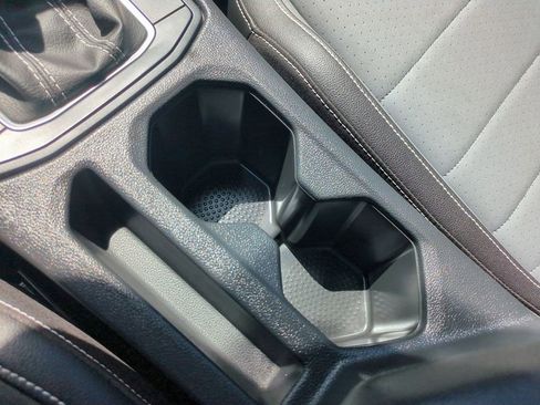Used 2025 Volkswagen Jetta SE FWD image 22