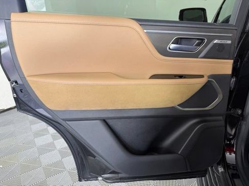 Used 2025 INFINITI QX80 Luxe RWD image 25