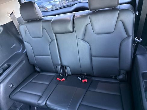 Used 2025 Kia Telluride S image 31