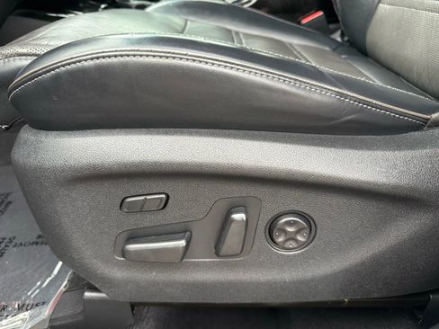 Used 2017 Kia Sorento SX image 45