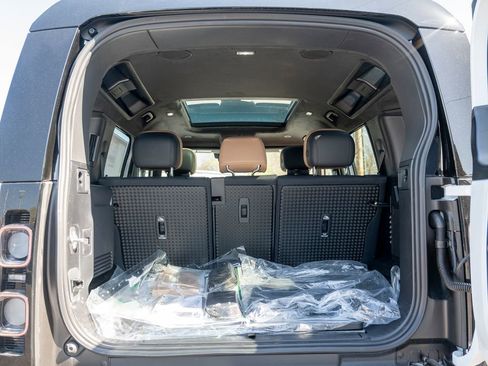New 2025 Land Rover Defender 110 V8 image 24