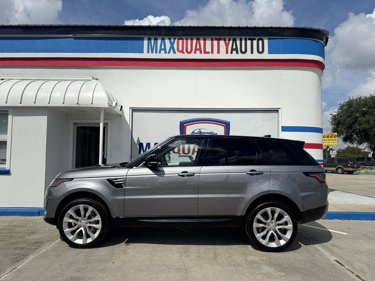 Used 2020 Land Rover Range Rover Sport HSE AWD/4WD image 27