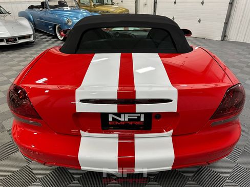 Used 2004 Dodge Viper SRT-10 image 17