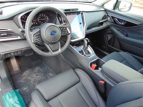 New 2025 Subaru Outback Limited image 11