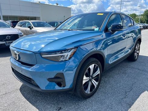 Certified 2023 Volvo C40 Recharge Core AWD/4WD image 1